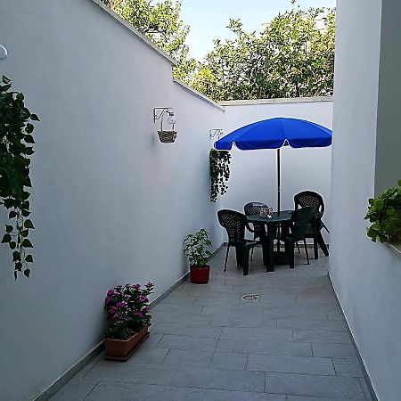 Villa A Casa Di Sante Arnesano Exterior foto